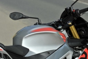 1 Aprilia Tuono V4 1100 RR 2018 test (13)