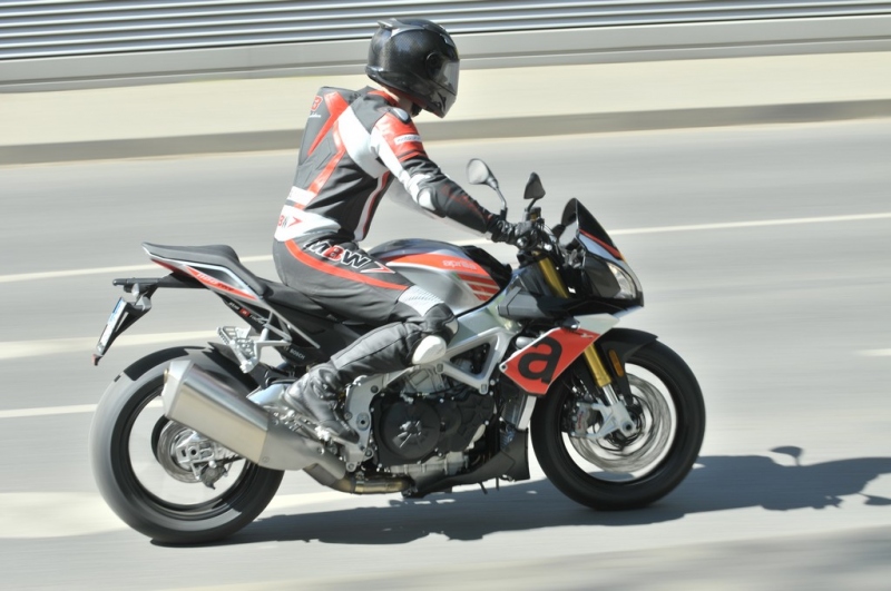 Test Aprilia Tuono V4 1100 RR 2018: nekonečné emoce - 20 - 1 Aprilia Tuono V4 1100 RR 2018 test (21)