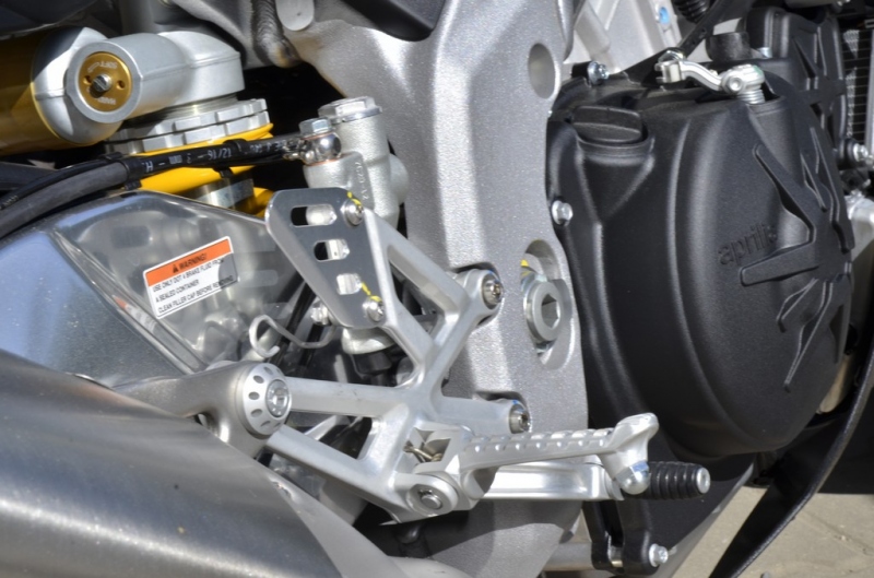 Test Aprilia Tuono V4 1100 RR 2018: nekonečné emoce - 27 - 1 Aprilia Tuono V4 1100 RR 2018 test (28)