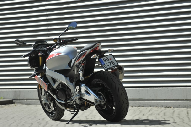 Test Aprilia Tuono V4 1100 RR 2018: nekonečné emoce - 2 - 1 Aprilia Tuono V4 1100 RR 2018 test (7)