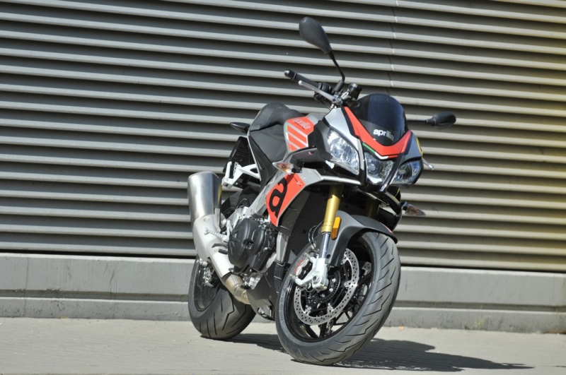 Test Aprilia Tuono V4 1100 RR 2018: nekonečné emoce - 18 - 1 Aprilia Tuono V4 1100 RR 2018 test (6)