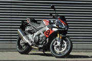 1 Aprilia Tuono V4 1100 RR 2018 test (7)