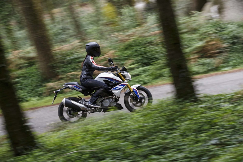 BMW G310R 2016: malý bavorák - 2 - 1 BMW 2016 G 310 R03