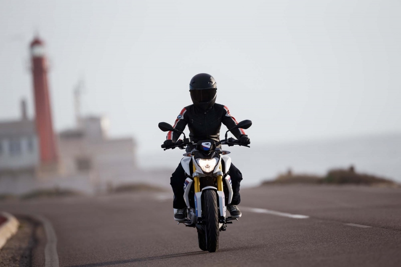 BMW G310R 2016: malý bavorák - 6 - 1 BMW 2016 G 310 R07