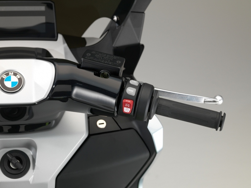 BMW C Evolution: elektrický skútr ve dvou verzích - 19 - 2 BMW 2017 C evolution26