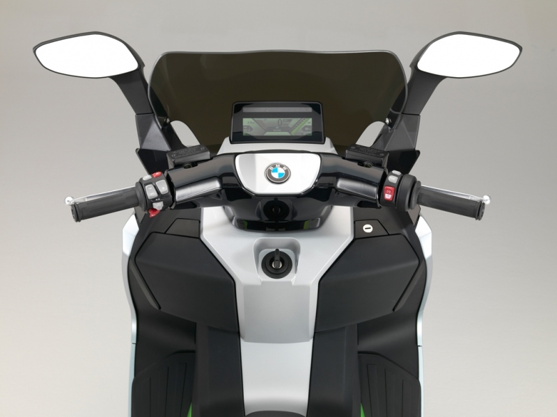 BMW C Evolution: elektrický skútr ve dvou verzích - 23 - 2 BMW 2017 C evolution28