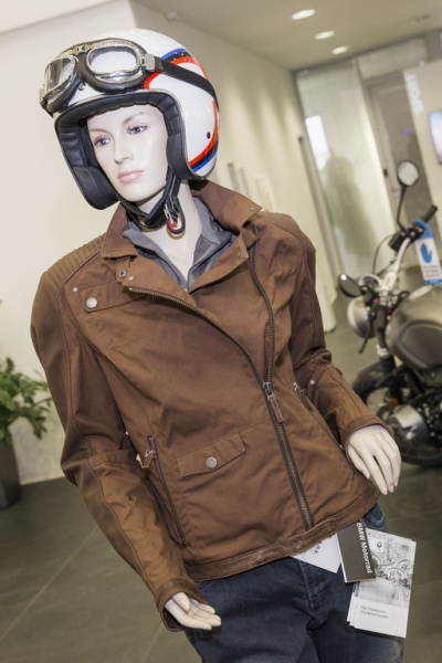 BMW Motorrad představuje novinky v oblečení 2017 - 15 - 1 BMW 2017 obleceni20