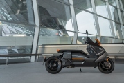 1 BMW CE 04 elektromotocykl 2021 (2)
