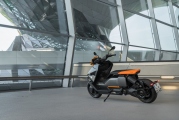 1 BMW CE 04 elektromotocykl 2021 (3)