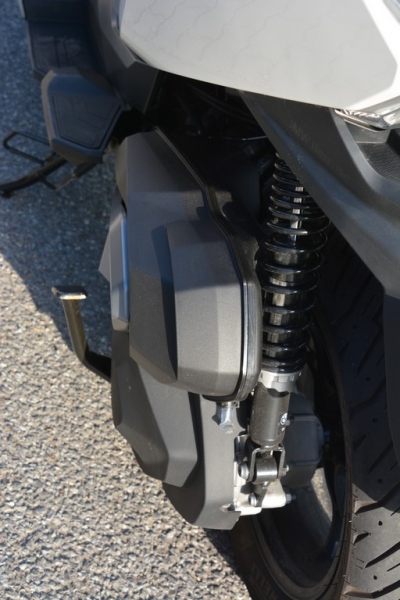 Test BMW C 400 GT: prémiovka mezi skútry - 25 - 1 BMW C 400 GT test (16)