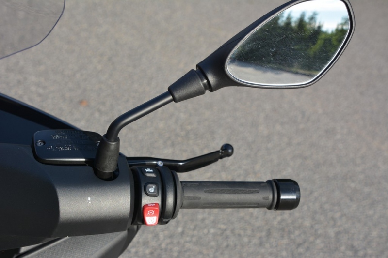 Test BMW C 400 GT: prémiovka mezi skútry - 27 - 1 BMW C 400 GT test (18)