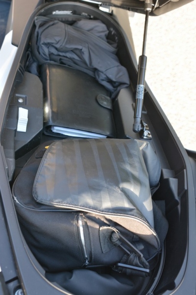 Test BMW C 400 GT: prémiovka mezi skútry - 31 - 1 BMW C 400 GT test (3)