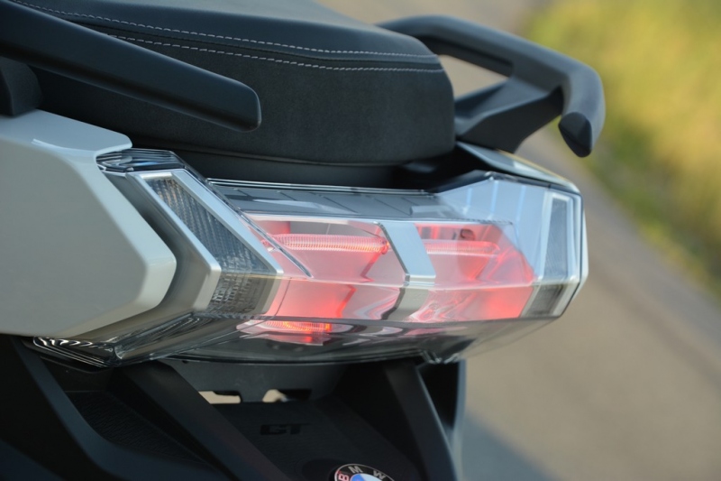 Test BMW C 400 GT: prémiovka mezi skútry - 7 - 1 BMW C 400 GT test (32)