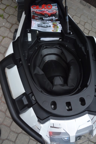 Test BMW C 400 GT: prémiovka mezi skútry - 30 - 1 BMW C 400 GT test (20)