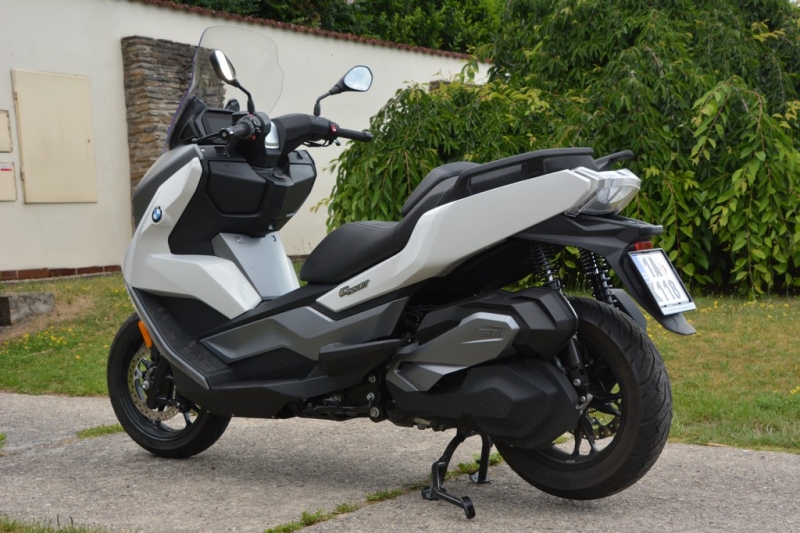 Test BMW C 400 GT: prémiovka mezi skútry - 1 - 1 BMW C 400 GT test (7)