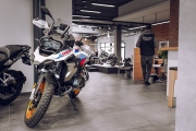 1 BMW CarTec Praha showroom (13)