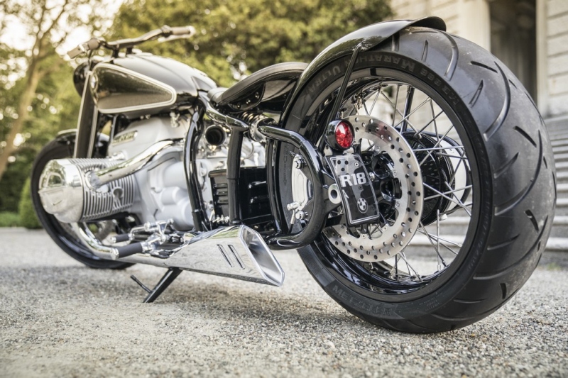 BMW Motorrad Concept R18: klasický boxer v moderním hávu - 8 - 1 BMW Concept R18 (6)