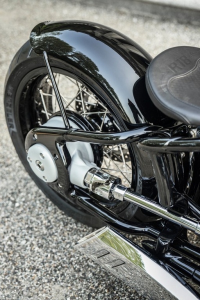 BMW Motorrad Concept R18: klasický boxer v moderním hávu - 14 - 1 BMW Concept R18 (20)