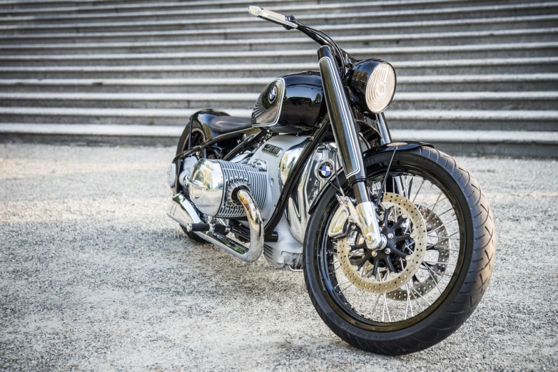 BMW Motorrad Concept R18: klasický boxer v moderním hávu - 3 - 1 BMW Concept R18 (1)
