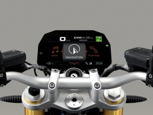 BMW koncept ConnectedRide: propojte váš chytrý telefon s helmou a motocyklem