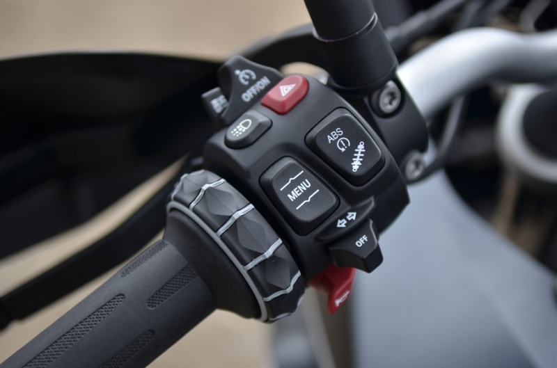 Test BMW F 750 GS a F 850 GS: sehraný pár - 8 - 1 BMW F 750 GS test (4)