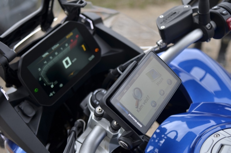 Test BMW F 750 GS a F 850 GS: sehraný pár - 27 - 1 BMW F 750 GS a F 850 GS test (10)