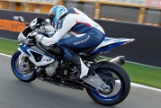 1 BMW HP412