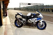 1 BMW HP414