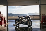 1 BMW HP4 Race11