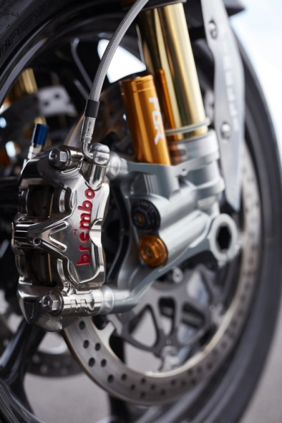 BMW HP4 Race: s čistokrevným závodním motorem - 41 - 1 BMW HP4 Race26