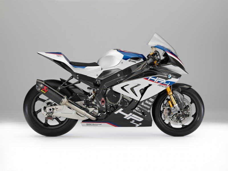 BMW HP4 Race: s čistokrevným závodním motorem - 23 - 1 BMW HP4 Race29