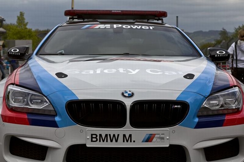 MotoGP: nový Safety Car od BMW - 1 - BMW_M6_MotoGP_Safety_Car_02_800_600