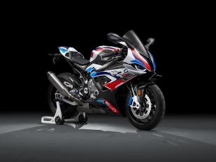 BMW M 1000 RR 2021: ryzí závodní technologie