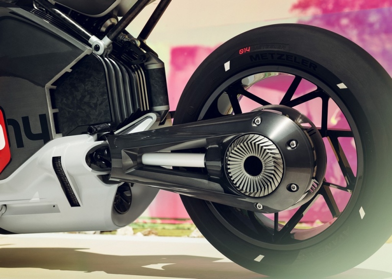 BMW Motorrad Vision DC Roadster: elektrický boxer - 10 - 1 BMW Motorrad Vision DC Roadster (11)