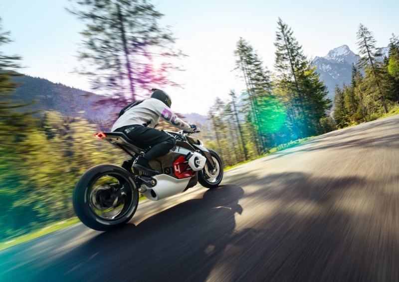BMW Motorrad Vision DC Roadster: elektrický boxer - 2 - 1 BMW Motorrad Vision DC Roadster (3)