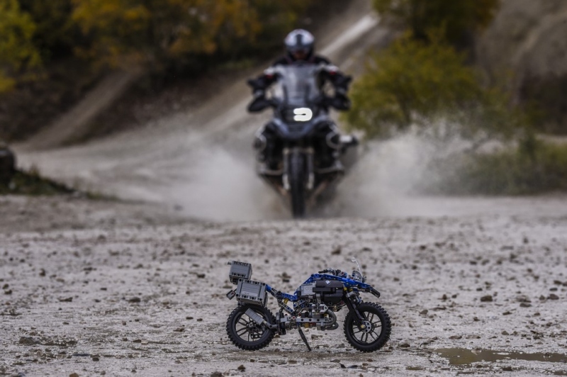 BMW R 1200 GS Adventure: stavebnice od LEGO Technic - 6 - 1 BMW R 1200 GS Adventure Lego2