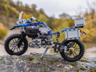 BMW R 1200 GS Adventure: stavebnice od LEGO Technic