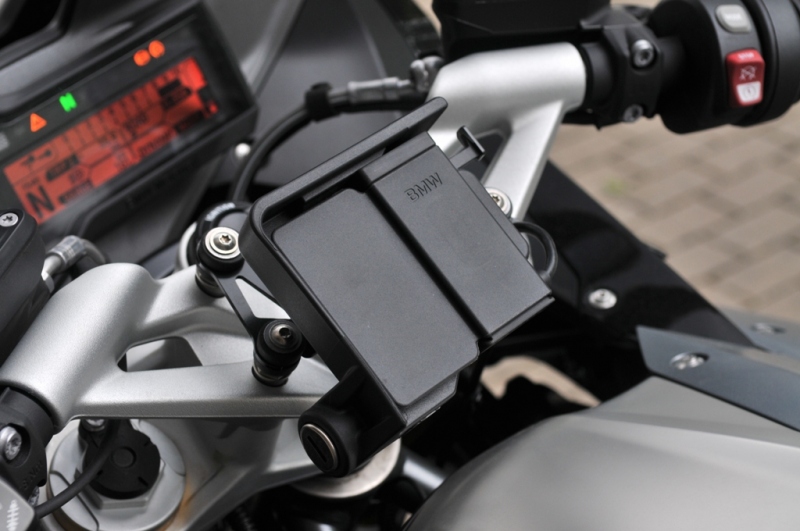 Test BMW R 1200 RS: typické BMW - 44 - 3 BMW R 1200 RS test43