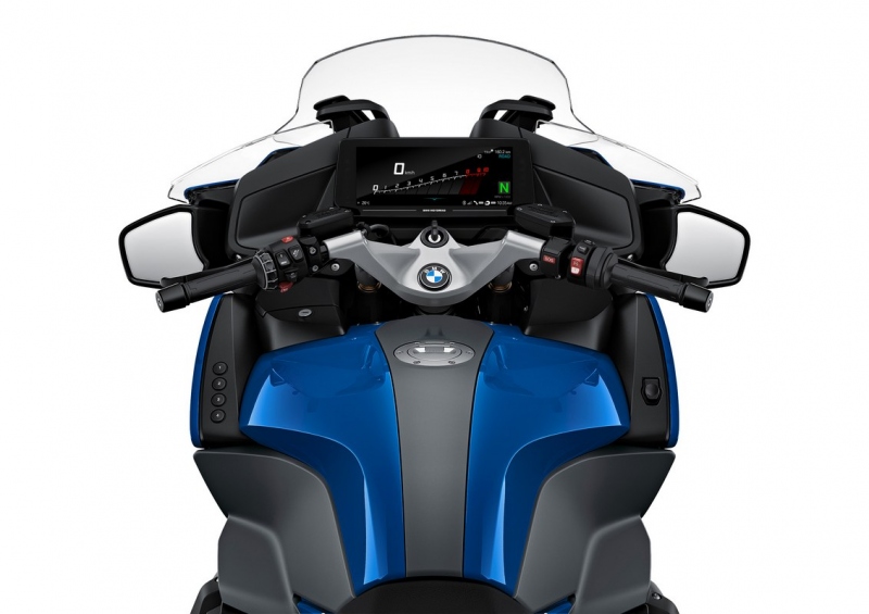 BMW R 1250 RT 2021: s novým displejem a radarem - 7 - 1 BMW R 1250 RT 2021 (1)