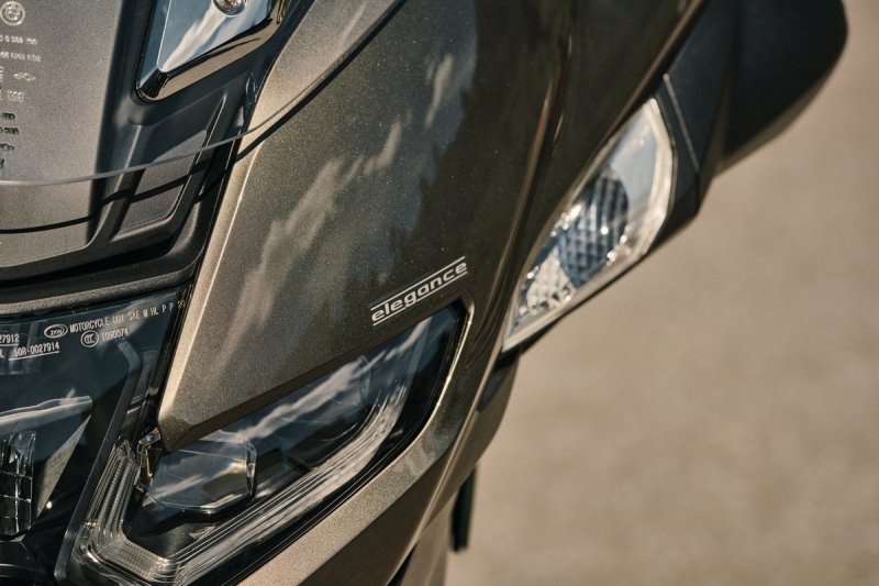 BMW R 1250 RT 2021: s novým displejem a radarem - 18 - 1 BMW R 1250 RT 2021 (2)