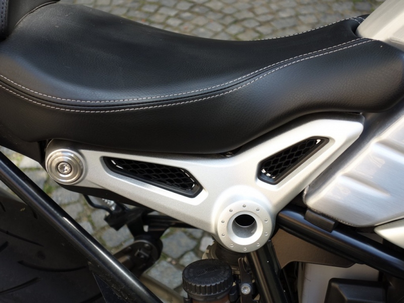 Test BMW R nineT Pure: čistá zábava - 22 - 1 BMW R nine T Pure test (21)