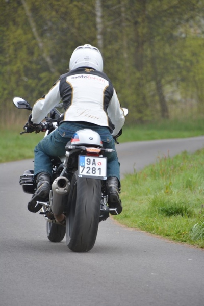 Test BMW R nineT Racer: závislost na café raceru - 27 - 1 BMW R nine T Racer test (53)