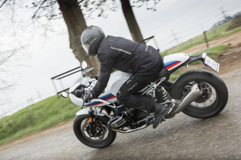 Test BMW R nineT Racer: závislost na café raceru - 30 - 1 BMW R nine T Racer test (10)