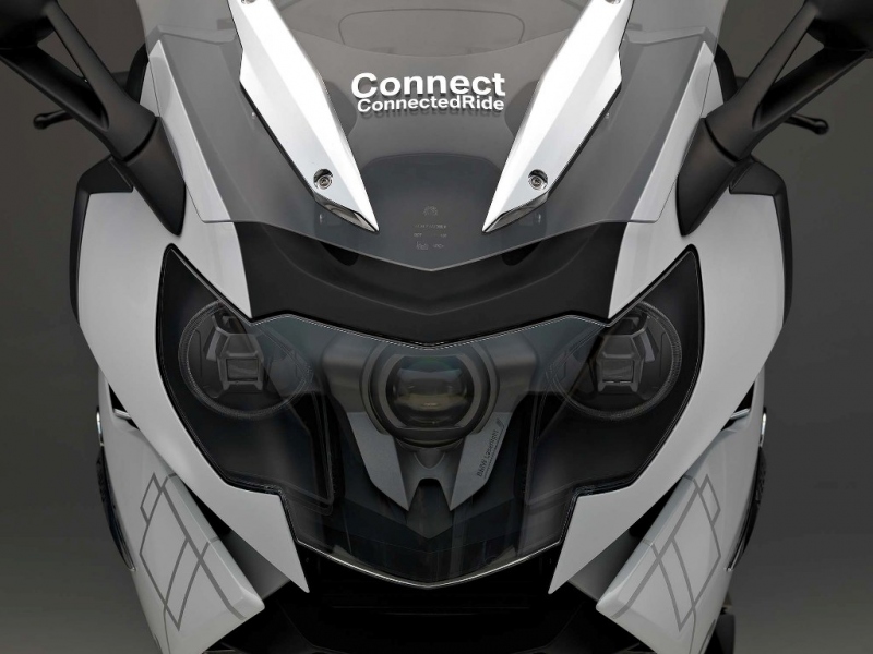BMW představuje laserové světlomety na motocyklu - 1 - 1 BMW laserove svetlomety2