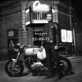 1 Beckham Triumph Bonneville3