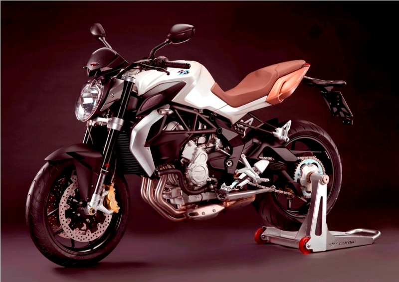 MV Agusta Brutale 675: hravý naháč - 1 - Brutale67503