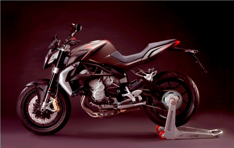 MV Agusta Brutale 675: hravý naháč - 9 - Brutale67511