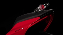 1 Bulgari Aluminium Ducati Special Edition hodinky (5)