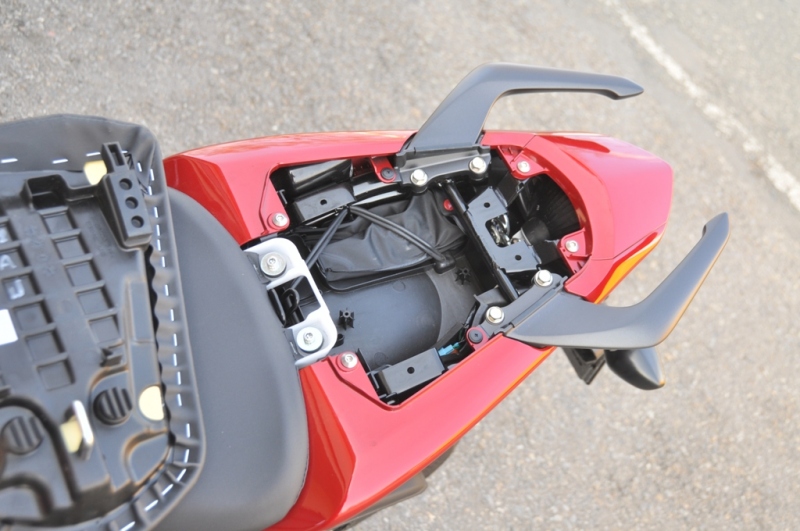 Test Honda CB 500F: zábava pro čerstvě plnoleté - 16 - CB500F CB500F07