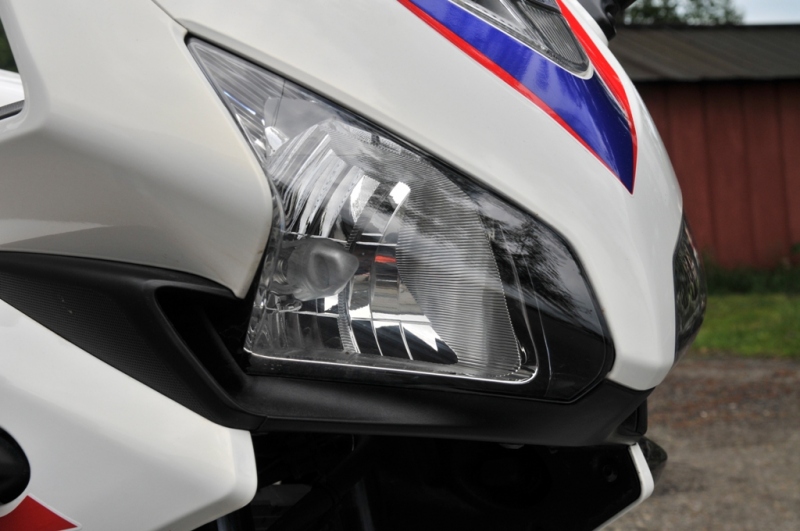 Test Honda CBR 500R: mládí vpřed! - 3 - CB500S CBR500S04